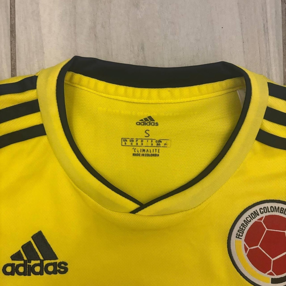Colombia National Team Jersey (World Cup 2018) - Picture 4 of 7
